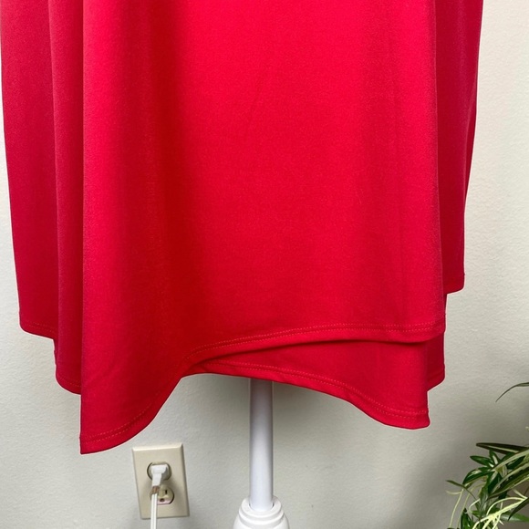 Roz & Ali, Plus Size 3X NWT Sleeveless Red V-Neck Asymmetrical/Tier - Picture 4 of 9